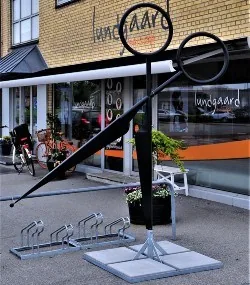 Frisør Lundgaard fra Hjørring med kreativ skiltning